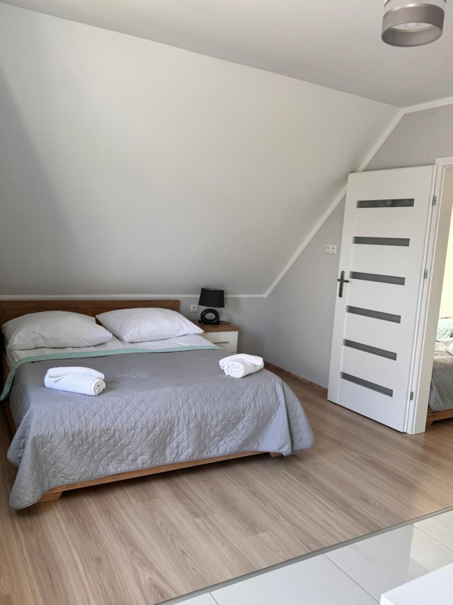 Apartamenty Maja -Pokoje - Domy Wakacyjne -Basen Podgrzewany -Jacuzzi - Sauna Leba Ngoại thất bức ảnh