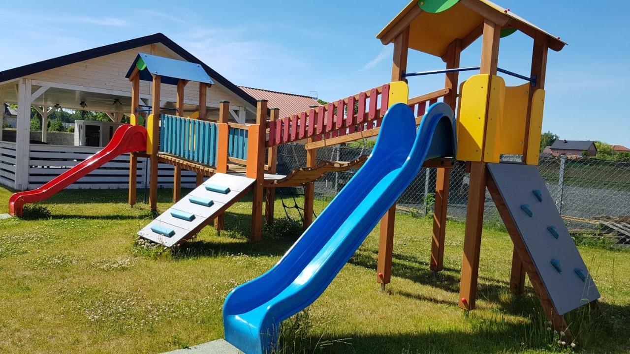 Apartamenty Maja -Pokoje - Domy Wakacyjne -Basen Podgrzewany -Jacuzzi - Sauna Leba Ngoại thất bức ảnh
